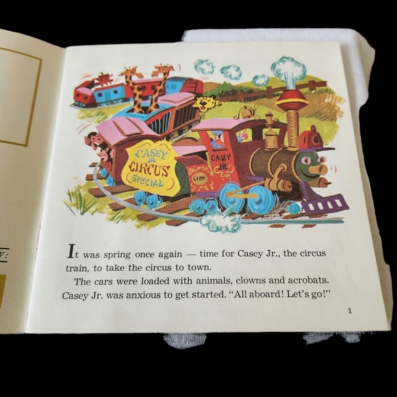 Walt Disney Story of Dumbo #324 Read Along Book and Record - Picture 4 of 5